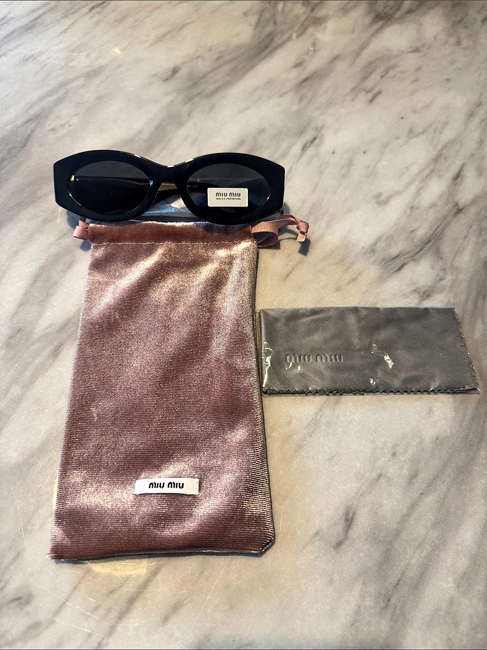 Miu Miu Glimpse Oval Sunglasses Black & Pink Like New
